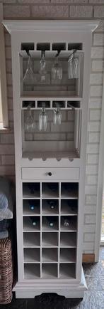 Kastje voor wijnglazen en flessen passend in riviera maison, Ophalen, Gebruikt, 15 tot 25 flessen, 75 cm of meer