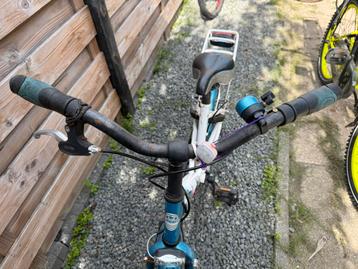 Kinderfiets meisje beschikbaar voor biedingen