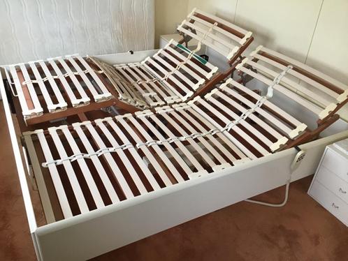 Bed, Huis en Inrichting, Slaapkamer | Bedden, Gebruikt, Tweepersoons, 180 cm, 200 cm, Hout, Wit, Verstelbaar, Ophalen