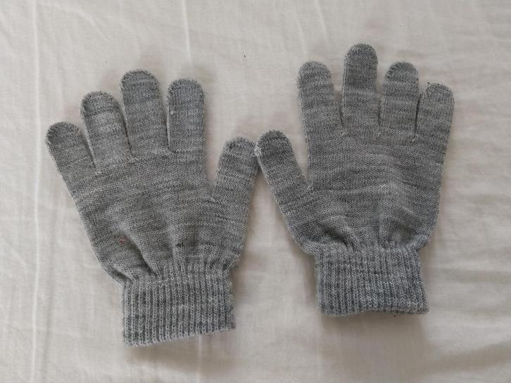 Zeeman grijze kinderhandschoentjes NIEUW, Kinderen en Baby's, Kinderkleding | Mutsen, Sjaals en Handschoenen, Nieuw, Handschoenen