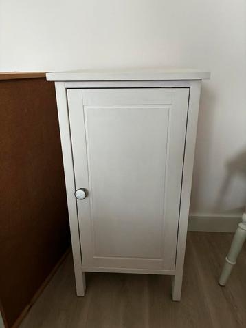 Ikea Hemnes nachtkastje beschikbaar voor biedingen
