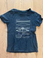 R Essential tshirt met boten 116, Ophalen of Verzenden, Zo goed als nieuw, Jongen, Shirt of Longsleeve