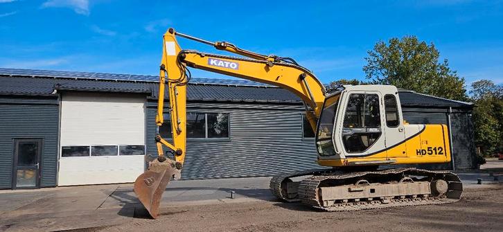 Kato HD512 E, Zakelijke goederen, Machines en Bouw | Kranen en Graafmachines, Graafmachine