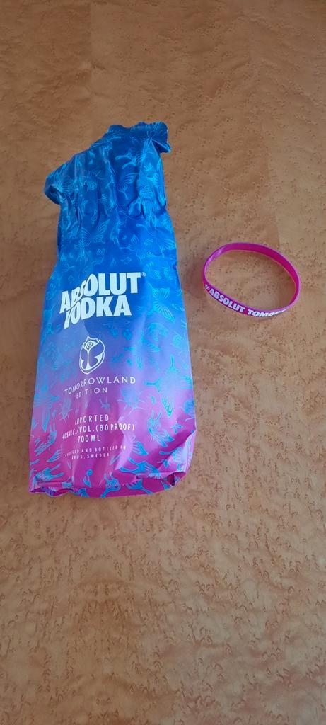 Absolut Vodka Tomorrowland verpakking/hoes met elastiek., Verzamelen, Overige Verzamelen, Zo goed als nieuw, Ophalen of Verzenden