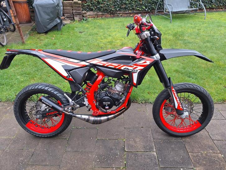 Beta RR 50 Track 2023, Fietsen en Brommers, Brommers | Crossbrommers, Zo goed als nieuw, Overige merken, Ophalen