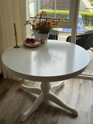 White IKEA INGATORP Dining Table beschikbaar voor biedingen