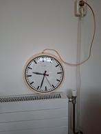 Wandklok/Schoolklok/ "van DOORN " 30x6⁵cm, Huis en Inrichting, Ophalen of Verzenden, Gebruikt, Wandklok