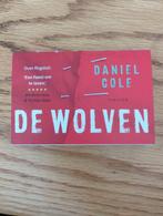 De Wolven - Daniel Cole (Dwarsligger), Ophalen of Verzenden, Zo goed als nieuw, Daniel Cole, Nederland
