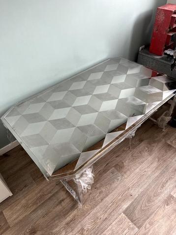 Schitterende chromen salon tafel te koop beschikbaar voor biedingen