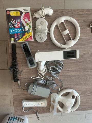 Wii te koop beschikbaar voor biedingen