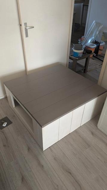Houten Salontafel - 102x96x43,5 cm beschikbaar voor biedingen