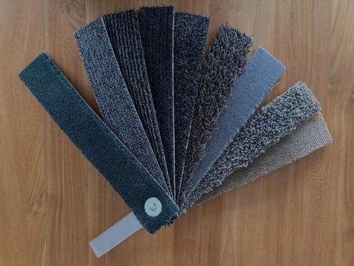 Bunch met staaltjes tapijt vloerbedekking grijs, Huis en Inrichting, Stoffering | Tapijten en Kleden, Zo goed als nieuw, Minder dan 50 cm