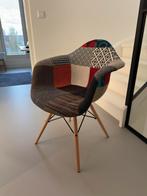 Stoel eames model met stof bekleed, Huis en Inrichting, Stoelen, Ophalen, Gebruikt, Stof, Eén