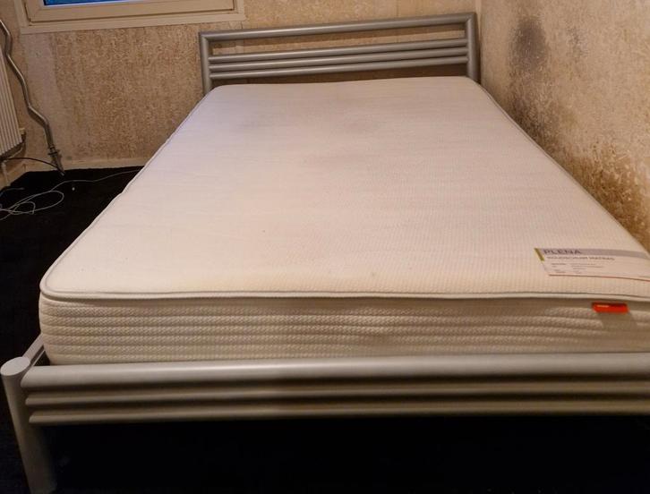 Gratis twijfelaar, Huis en Inrichting, Slaapkamer | Bedden, Gebruikt, Twijfelaar, 140 cm, 200 cm, Metaal, Grijs, Ophalen