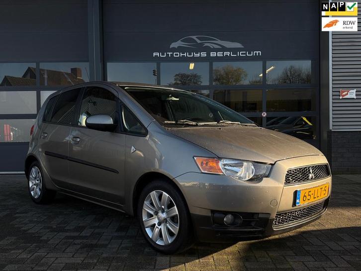Mitsubishi Colt 1.3 Edition Two AUTOMAAT Airco Trekhaak, Auto's, Mitsubishi, Bedrijf, Te koop, Colt, ABS, Airbags, Airconditioning