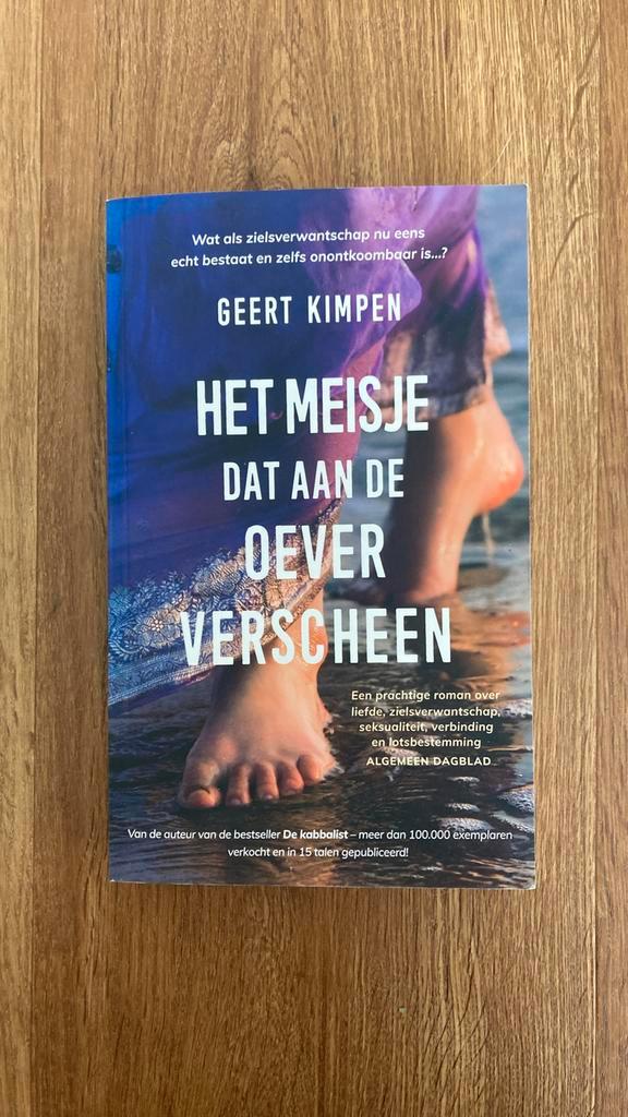 Geert Kimpen - Het meisje dat aan de oever verscheen, Boeken, Literatuur, Zo goed als nieuw, Ophalen of Verzenden