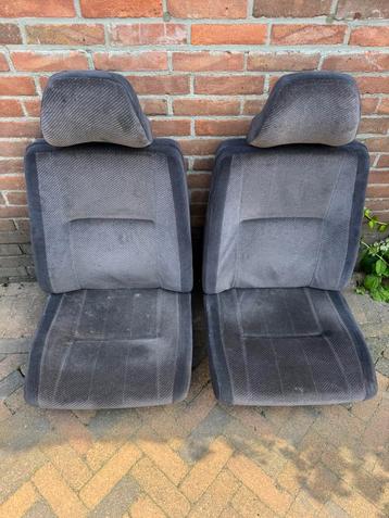 2x Audi 100 autostoel beschikbaar voor biedingen