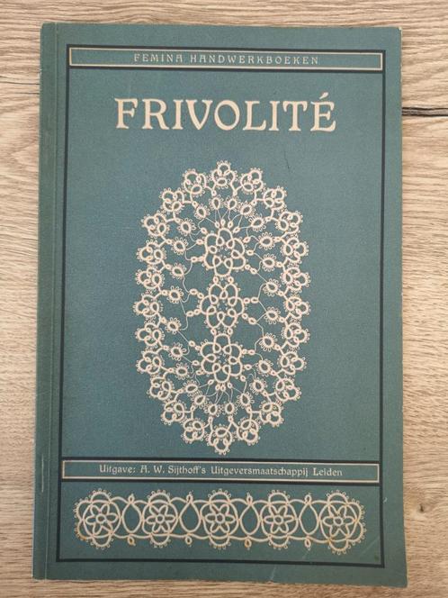 Frivolité - Femina Handwerkboek, Boeken, Hobby en Vrije tijd, Gelezen, Borduren en Naaien, Ophalen of Verzenden