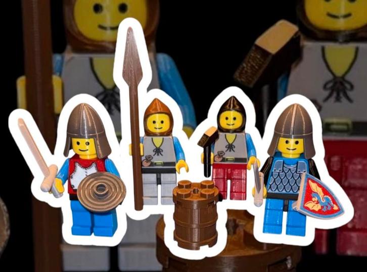 Set van 4 medium vintage Castle figuren uit de jaren 80  90, Kinderen en Baby's, Speelgoed | Duplo en Lego, Nieuw, Ophalen of Verzenden