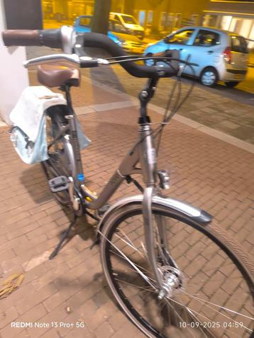 Dames fiets beschikbaar voor biedingen