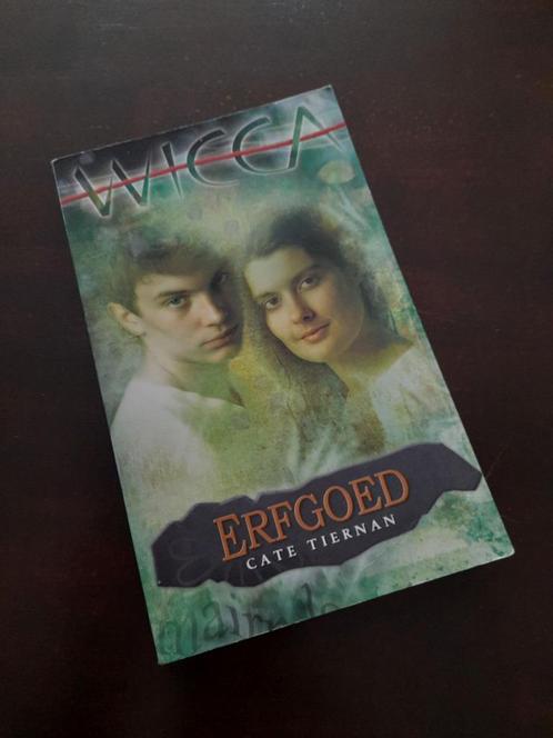 Kate Tiernan - erfgoed (Wicca 8), Boeken, Kinderboeken | Jeugd | 13 jaar en ouder, Zo goed als nieuw, Ophalen of Verzenden