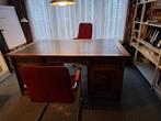 Groot klassiek houten bureau met leren blad, Huis en Inrichting, Bureaus, Ophalen, Gebruikt