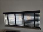 Zwarte houten jaloezie Veneta, 144x60cm, Huis en Inrichting, Stoffering | Gordijnen en Lamellen, Zo goed als nieuw, 100 tot 150 cm
