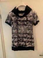 Meerkleurige T-shirt. Merkloos. Maat S, Overige kleuren, Ophalen of Verzenden, Korte mouw, Maat 36 (S)