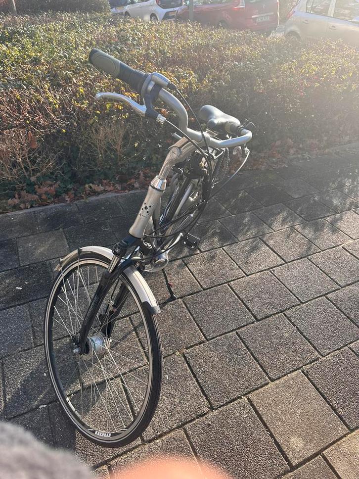 Damesfiets te koop, Fietsen en Brommers, Fietsen | Dames | Damesfietsen, Gebruikt, Overige merken, Versnellingen, Ophalen