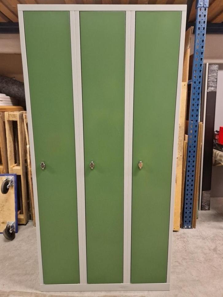 3 deurs Lockerkast Kledingkast Grijs Groen, Huis en Inrichting, Kasten | Lockerkasten, Nieuw, Ophalen