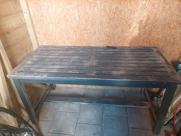Houten Tuintafel - Gebruikt beschikbaar voor biedingen