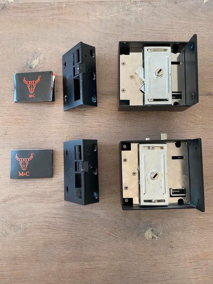 2x M&G Oplegslot Links - zo goed als nieuw!, Doe-het-zelf en Verbouw, Hang- en Sluitwerk, Nieuw, Slot, Overige materialen, Ophalen of Verzenden