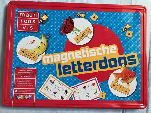 Letterdoos met magnetische letters., Kinderen en Baby's, Speelgoed | Educatief en Creatief, Gebruikt, Taal en Lezen, Ophalen of Verzenden