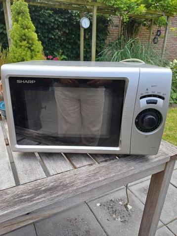 Nog zeer nette en goede magnetron beschikbaar voor biedingen