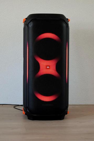 JBL PartyBox 710 te huur krachtige speaker met lichtshow beschikbaar voor biedingen