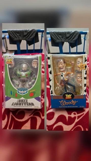 Beast Kingdom Buzz And Woody,Buzz lightyear,Woody,sideshow. beschikbaar voor biedingen