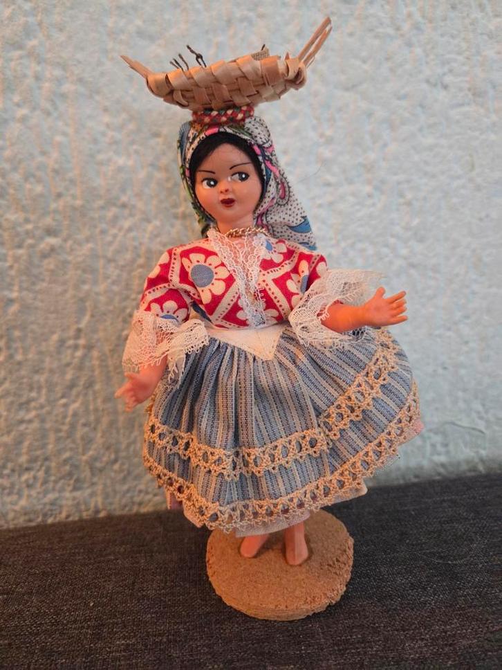 Vintage Souvenir Pop, Verzamelen, Poppen, Gebruikt, Pop, Ophalen