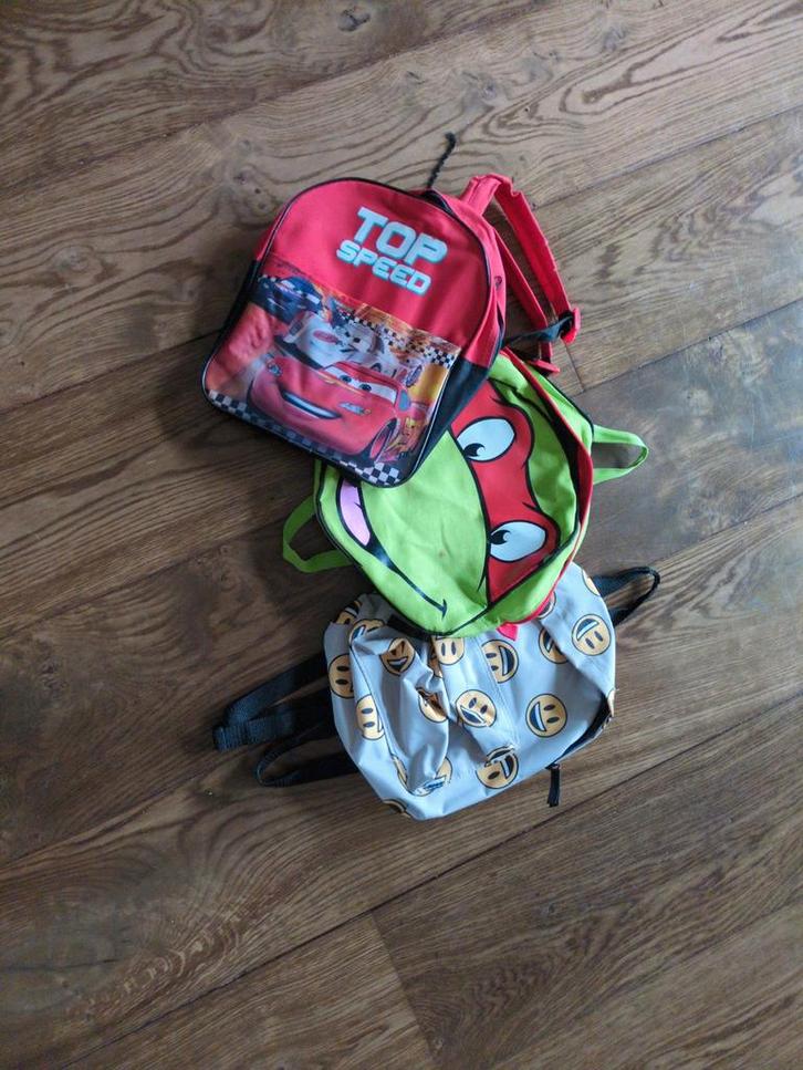3 Rugzakjes: Smilie, Cars, Ninja Turtle, Kinderen en Baby's, Kinderkamer | Overige Meubels, Gebruikt, Overige typen, Ophalen of Verzenden