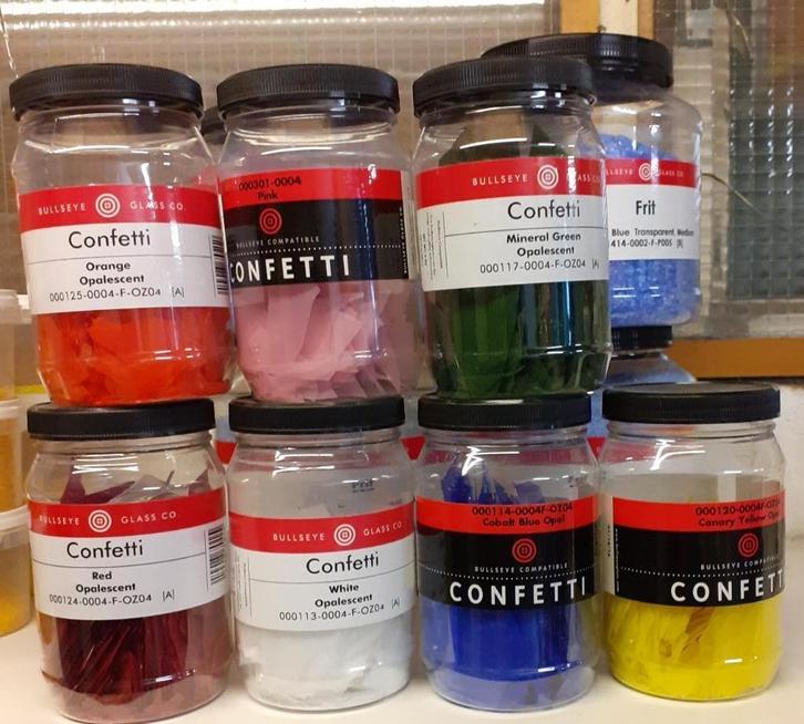 Bullseye Confetti 7 kleuren voor glasfusing techniek, Hobby en Vrije tijd, Knutselen, Nieuw, Materiaal, Ophalen of Verzenden