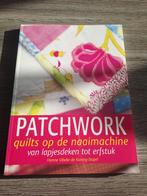 Patchwork quilts op de naaimachine, Boeken, Ophalen, Zo goed als nieuw, Tekenen en Schilderen, Hanne Vibeke de Koning-Stapel