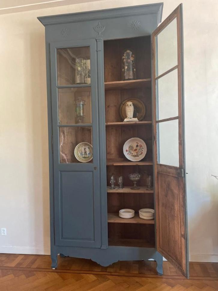 Bijzondere Hoge Vitrinekast Servieskast Keukenkast 18e eeuws, Antiek en Kunst, Antiek | Meubels | Kasten, Ophalen of Verzenden