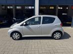Toyota Aygo 1.0-12V + NW APK/NIEUWE KOPPELING. (bj 2007), Voorwielaandrijving, Gebruikt, 4 stoelen, 68 pk