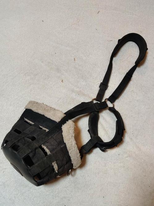 QHP graasmasker met bont maat L/full, Dieren en Toebehoren, Paarden en Pony's | Hoofdstellen en Tuigage, Gebruikt, Overige soorten