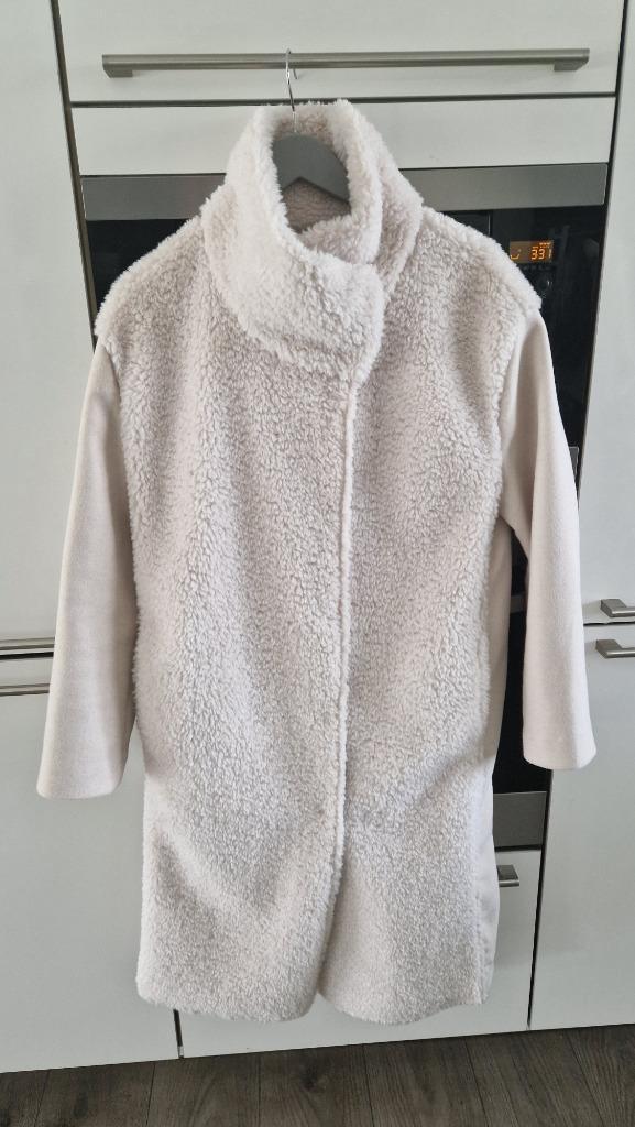 Prachtige luxe mantel wolwit maat 38, Kleding | Dames, Jassen | Winter, Zo goed als nieuw, Maat 38/40 (M), Wit, Ophalen of Verzenden