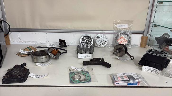 Suzuki Tsx 80/ Rg 80 Motor / Cilinder / Koppeling Nieuw/Gbr, Motoren, Onderdelen | Suzuki, Nieuw, Ophalen of Verzenden