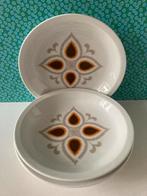 3 vintage borden Schumann Arzberg Bavaria Germany, Huis en Inrichting, Keuken | Servies, Gebruikt, Ophalen of Verzenden, Overige stijlen