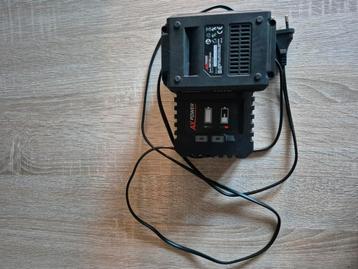 Ferm oplader incl A.c.c.u beschikbaar voor biedingen