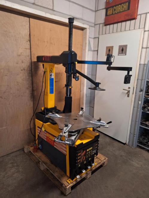 Banden apparaat Corghi proline hulparm 24 inch Bandenmachine, Auto diversen, Autogereedschap, Zo goed als nieuw, Ophalen