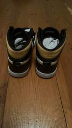 Nike Air Jordan 1 Mid White Pollen Black, Wit, Nike, Ophalen of Verzenden, Sneakers of Gympen