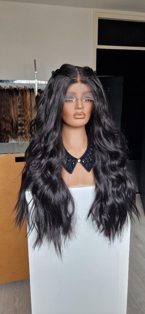 Basic Lace Pruik: Zwart/1b Wavy , EXTRA VOL!, Sieraden, Tassen en Uiterlijk, Uiterlijk | Haarverzorging, Nieuw, Pruik of Haarverlenging